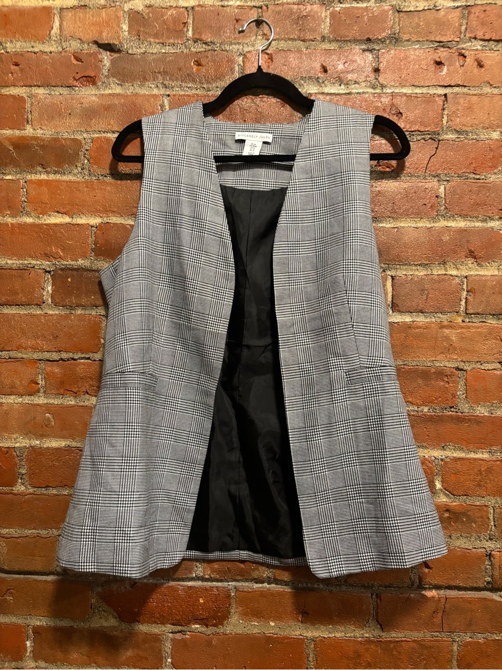 Sleeveless Gray Plaid Vest